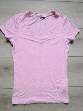 haley + june ribbed v neck